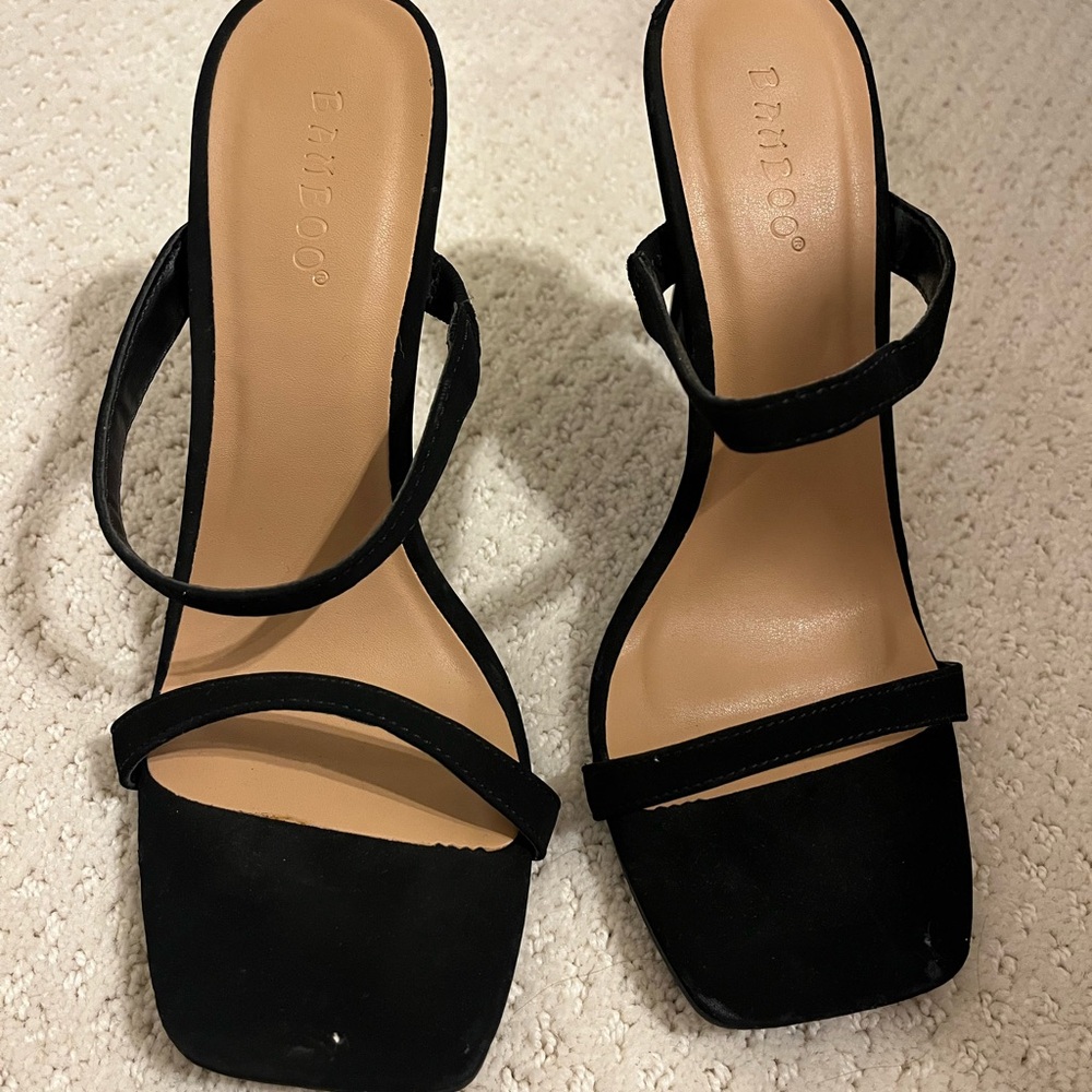 BAMBOO Black Strappy Square-Toe Heels